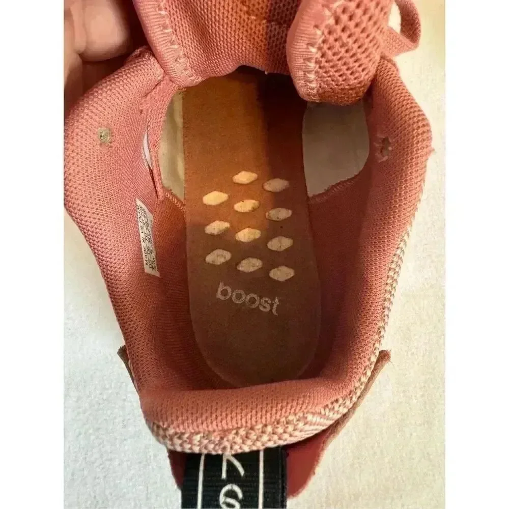Adidas NMD R2 Women’s Sneakers | Light Pale Pink Boost Sole Trendy Street Style